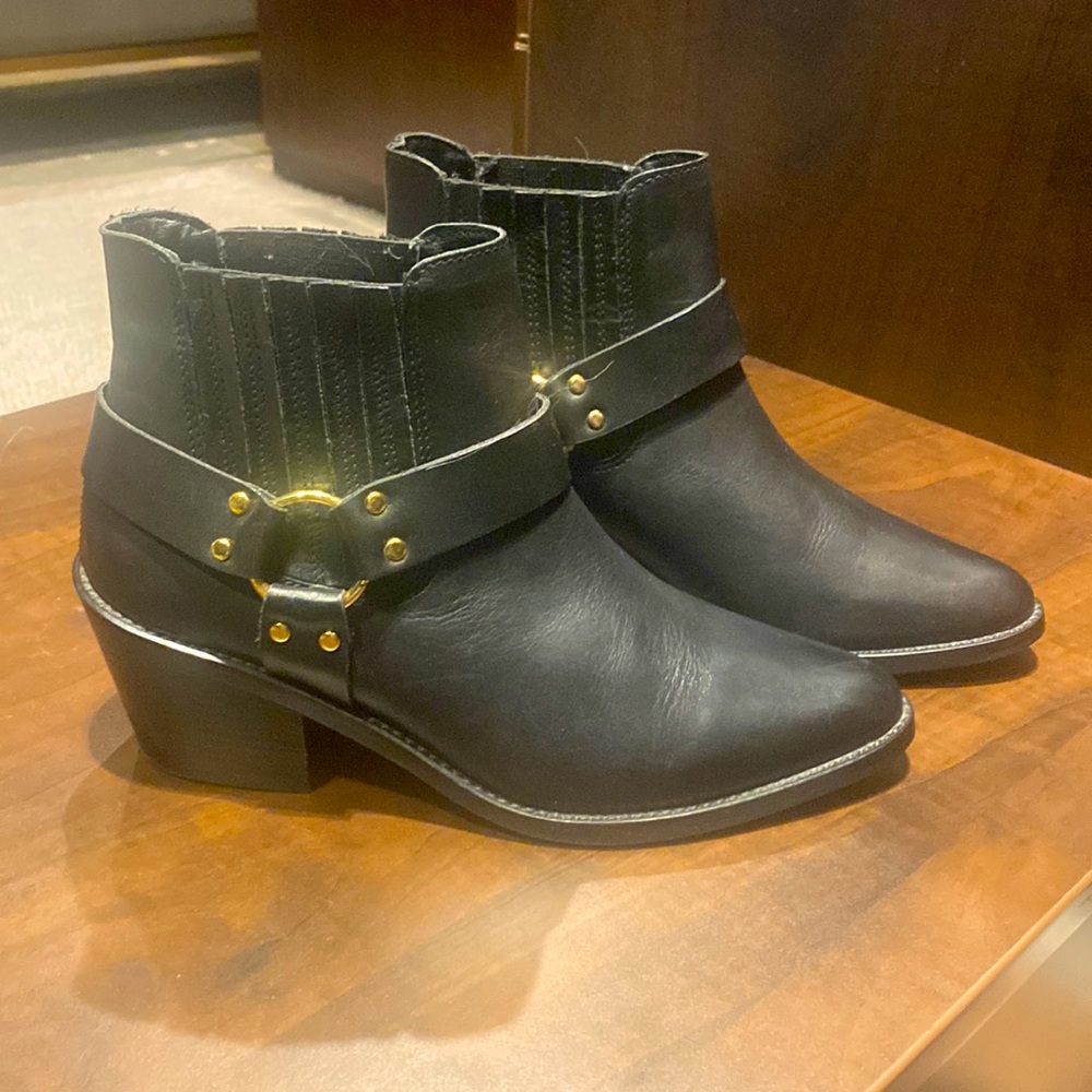 Kurt Geiger Carvela Black booties with gold detail